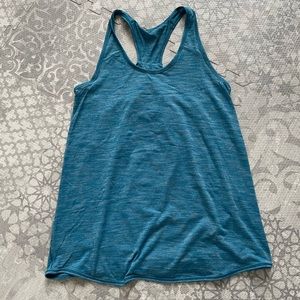 Lululemon essential tank size 4. EUC.